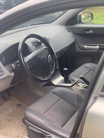 Volvo V50 6 of 7