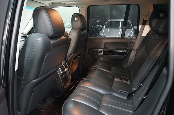 Land Rover Range Rover 13 of 16