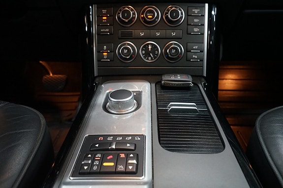 Land Rover Range Rover 12 of 16