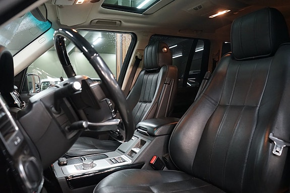 Land Rover Range Rover 9 of 16