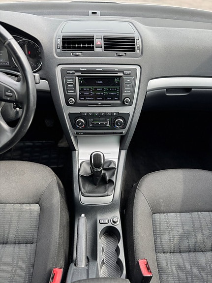 Skoda Octavia 14 of 23