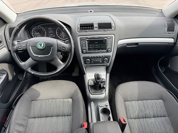 Skoda Octavia 15 of 23