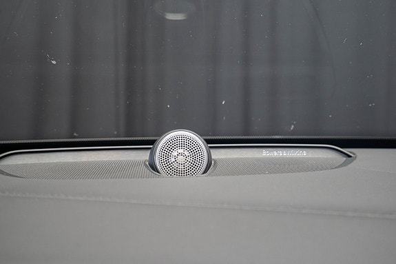 Volvo XC90 13 of 30