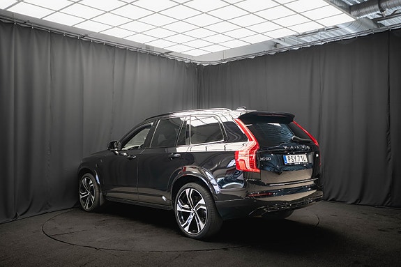 Volvo XC90 9 of 30