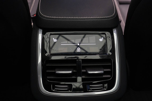 Volvo XC90 28 of 30