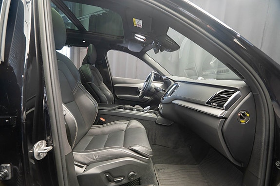 Volvo XC90 22 of 30