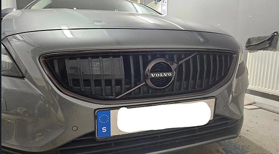 Volvo V40 3 of 5