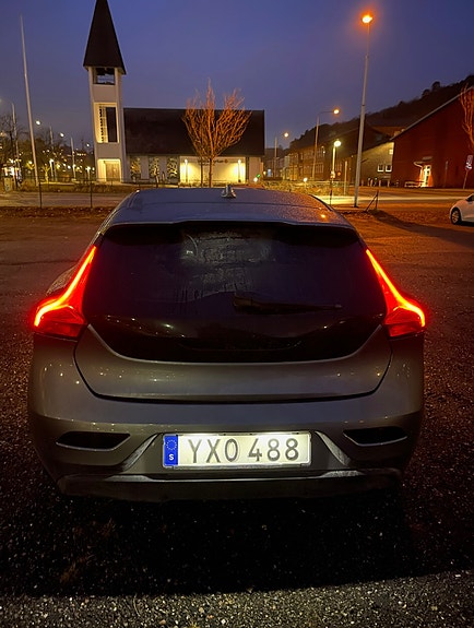 Volvo V40 4 of 5