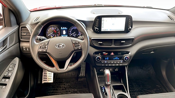 Hyundai Tucson 4 of 12