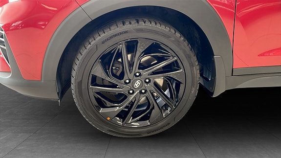 Hyundai Tucson 9 of 12