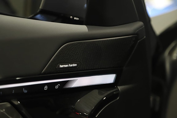 BMW i5 9 of 14