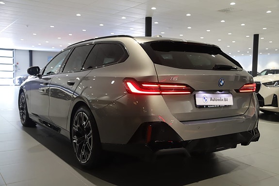 BMW i5 7 of 14