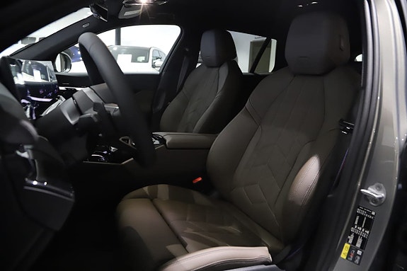 BMW i5 10 of 14