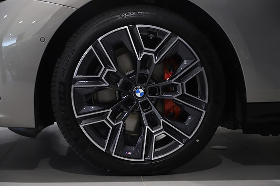 BMW i5 4 of 14