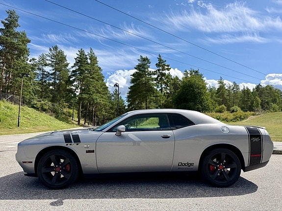 Dodge Challenger 5 of 15