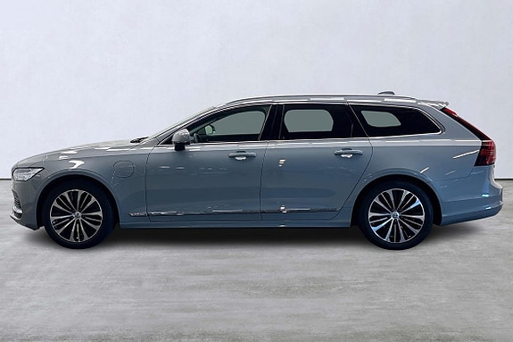Volvo V90 2 of 15