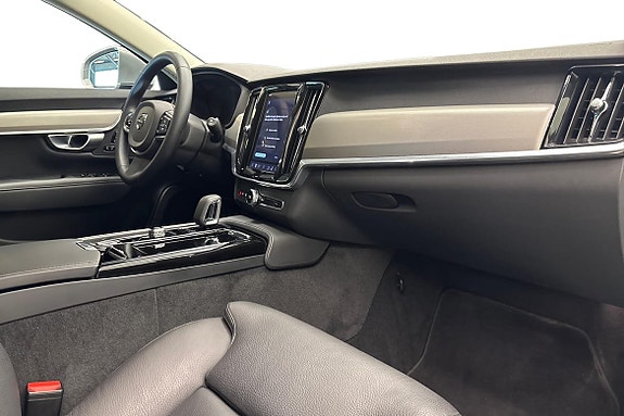 Volvo V90 10 of 15