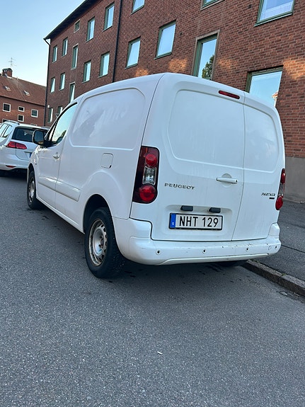 Peugeot Partner 5 of 8