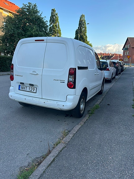 Peugeot Partner 4 of 8