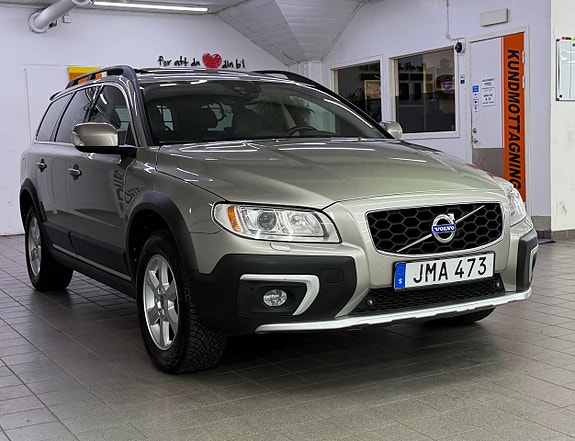 Volvo XC70 11 of 30