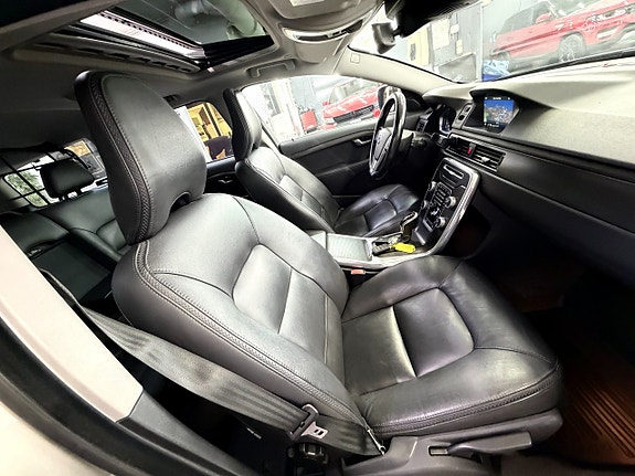 Volvo XC70 21 of 30