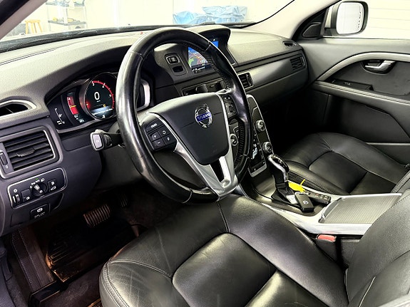 Volvo XC70 15 of 30