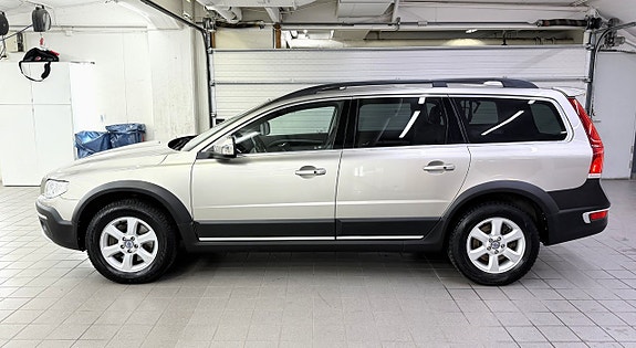 Volvo XC70 4 of 30