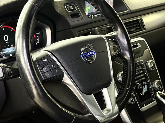 Volvo XC70 16 of 30