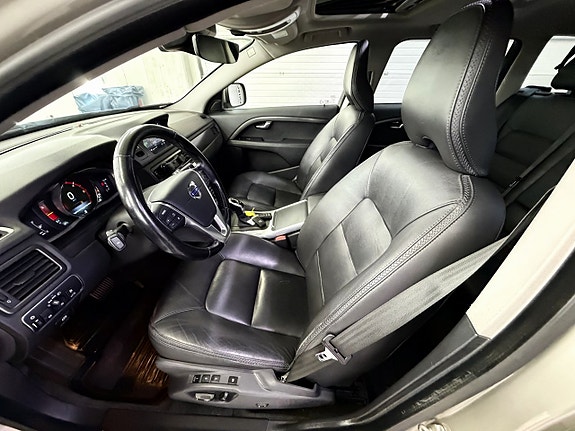 Volvo XC70 14 of 30