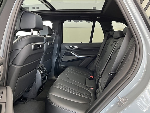 BMW X5 13 of 17