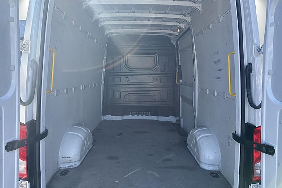 Volkswagen Crafter 35 17 of 22