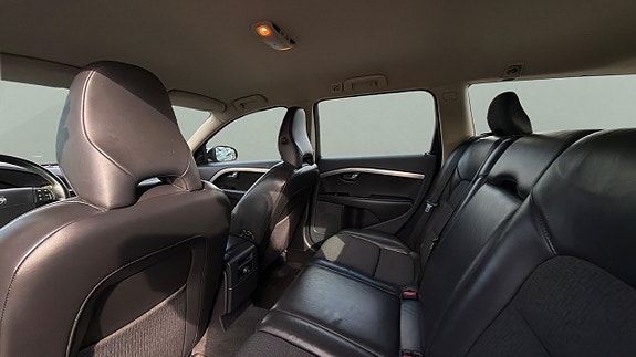 Volvo V70 12 of 22