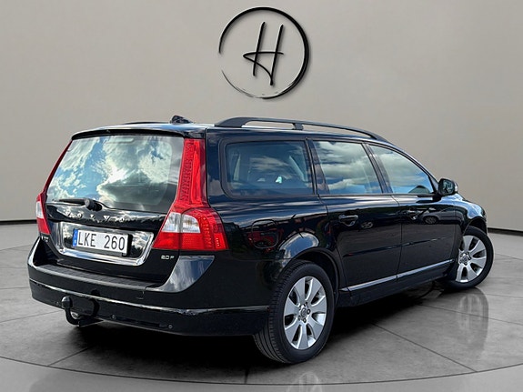 Volvo V70 5 of 22