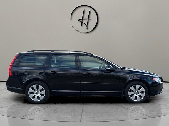 Volvo V70 8 of 22