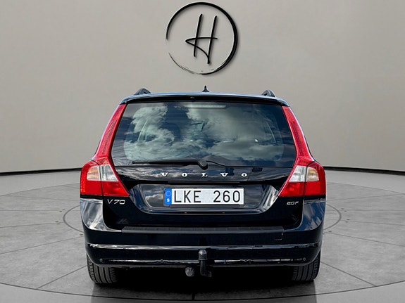 Volvo V70 4 of 22