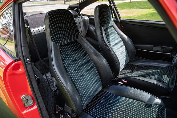 Porsche 911 T 5 of 6