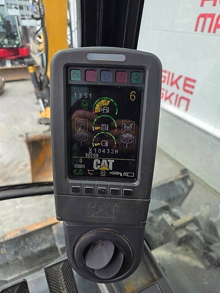 CAT 313 D 6 of 11