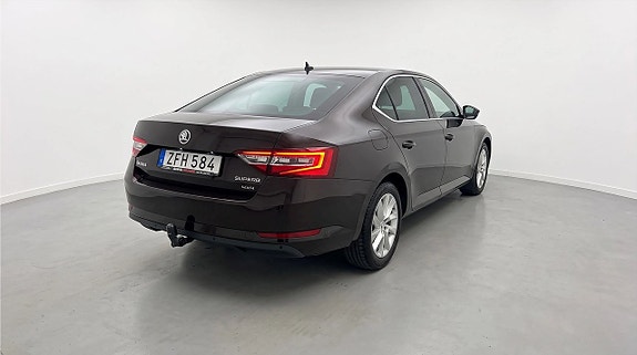 Skoda Superb 4 of 27