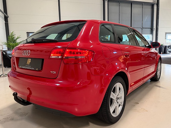 Audi A3 8 of 13
