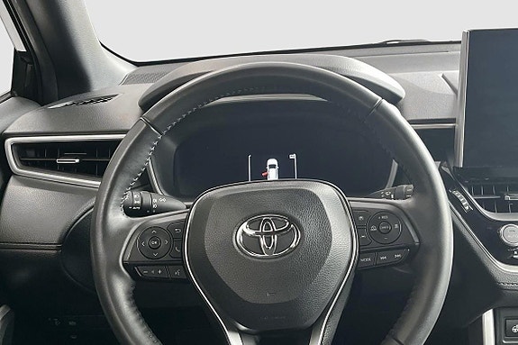 Toyota Corolla Cross 12 of 14