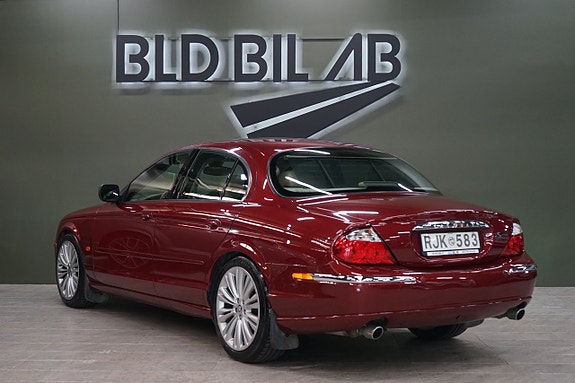 Jaguar S-TYPE 4 of 15