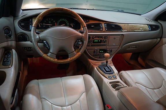 Jaguar S-TYPE 7 of 15