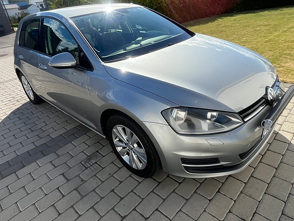 Volkswagen Golf VII 2 of 7