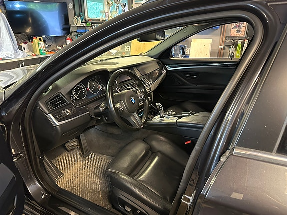 BMW 520d 5 of 7