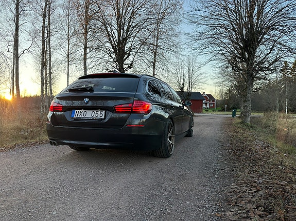 BMW 520d 3 of 7