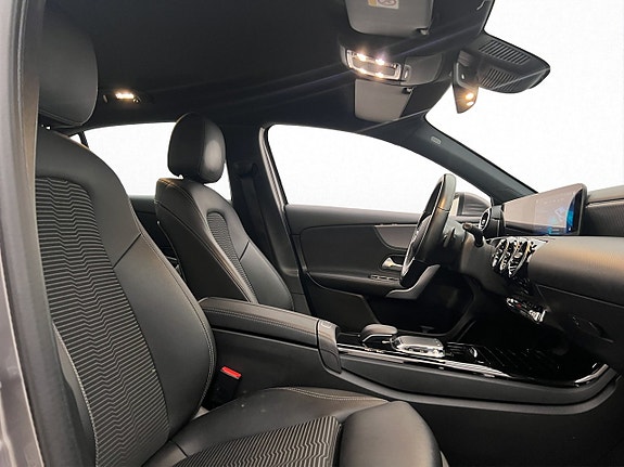 Mercedes-Benz A200 9 of 29