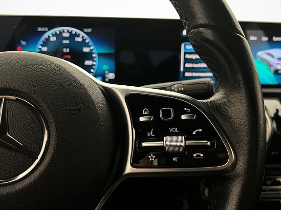 Mercedes-Benz A200 22 of 29