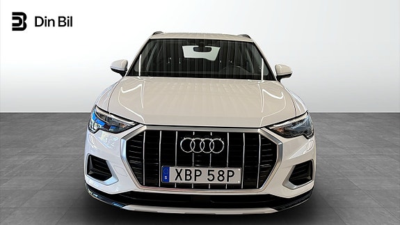 Audi Q3 4 of 12
