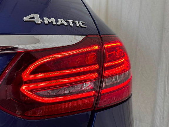 Mercedes-Benz C200 26 of 30