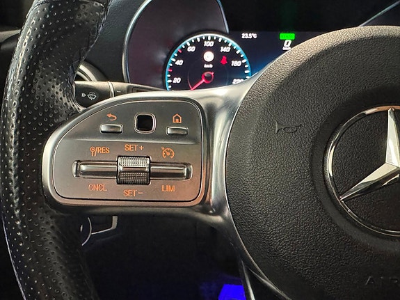 Mercedes-Benz C200 12 of 30
